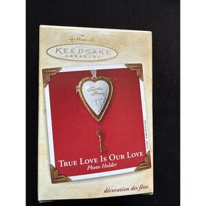 New Hallmark Keepsake Ornament TRUE LOVE IS OUR LOVE‎  Porcelain 2002 Sealed